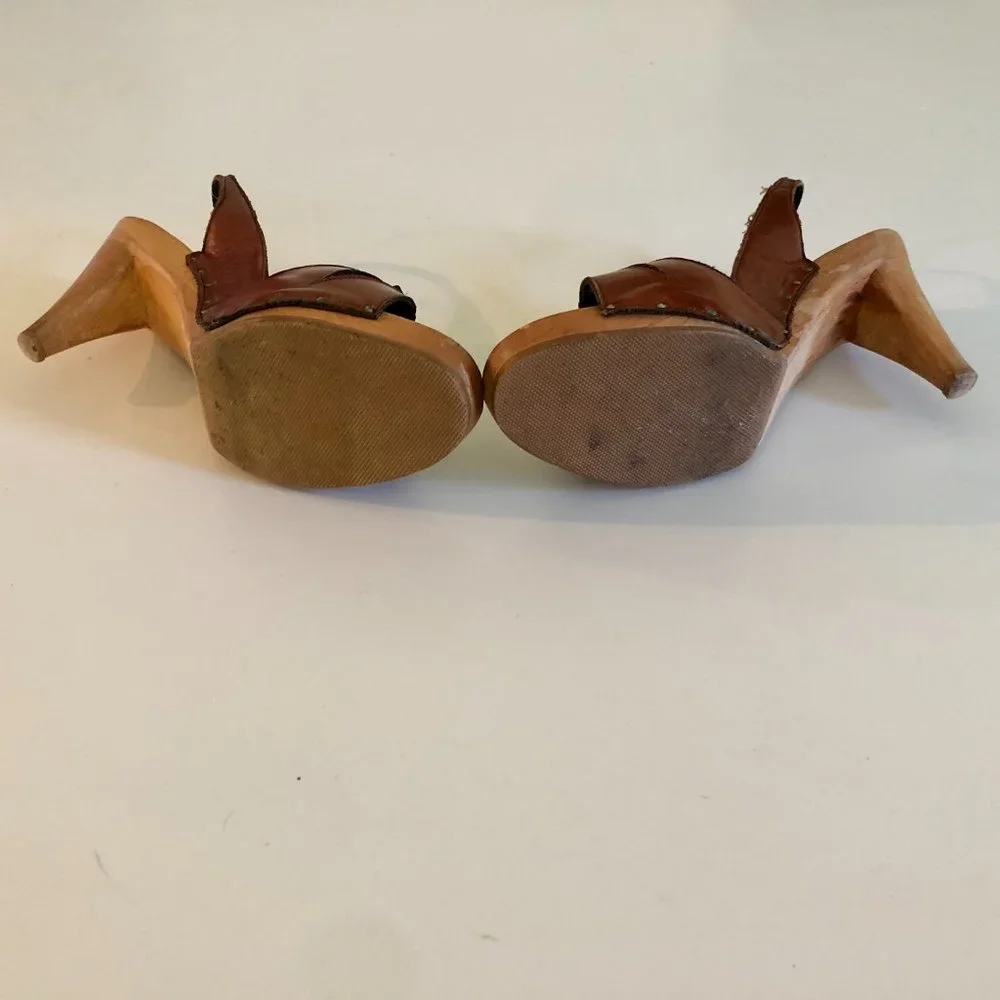 Vintage BareTraps Bare Traps 70s Wood Platform Sandals Heels Shoes - Picture 4 of 8